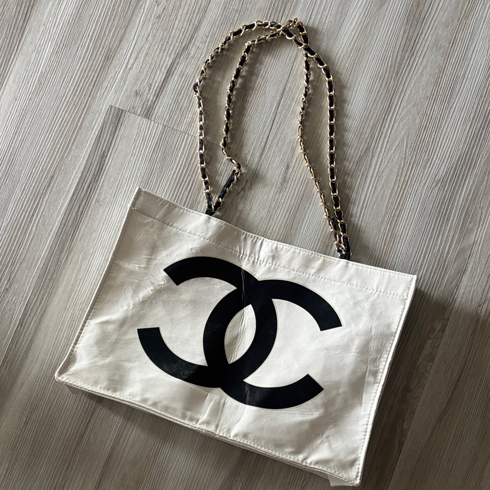Classic White and Black Tote